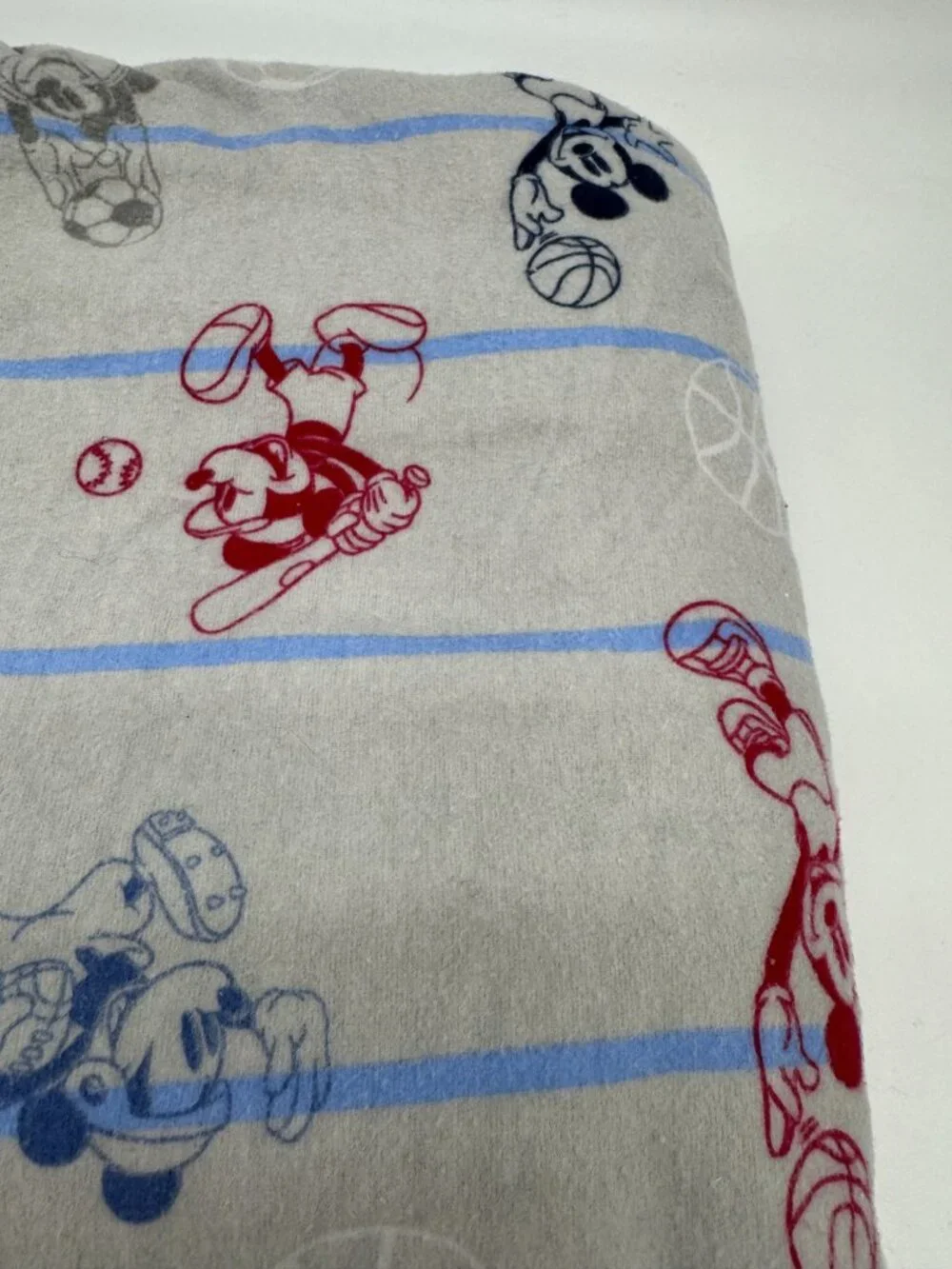 Disney Jumping Beans Bedsheet Flat & Fitted Sheet Set Twin Mickey Mouse Gray